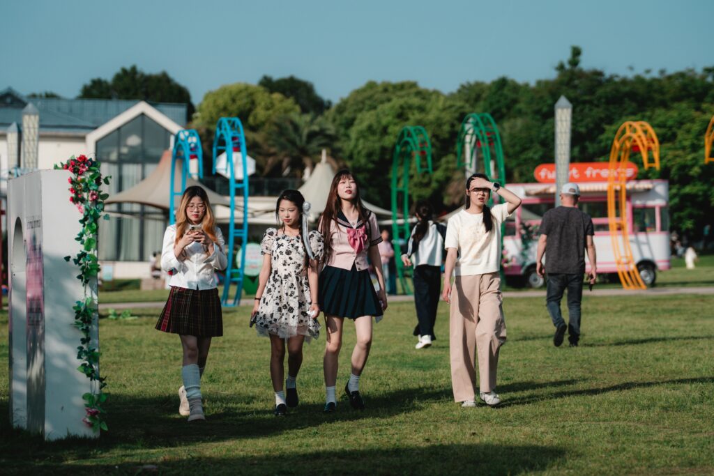 15 Fascinating Ways Childhood Differs Around the World