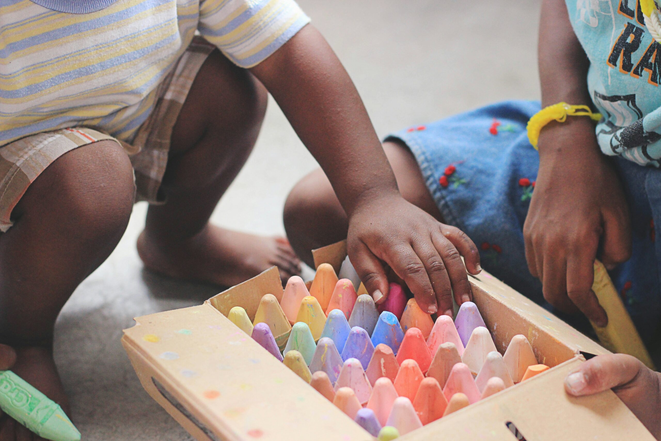 Household objects arranged for a preschool memory and observation game